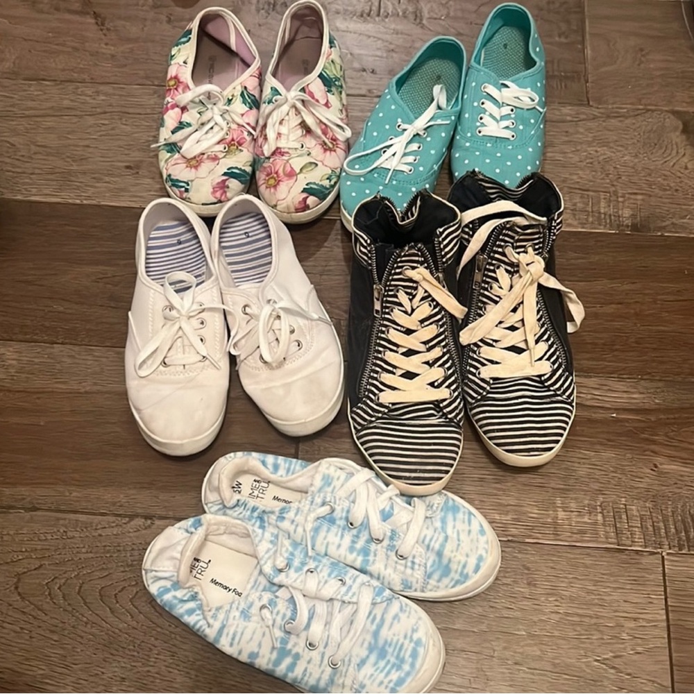 Lot of 5 Girls/Juniors Floral and Polka Dot Sneakers Shoe Lot 5x Pairs